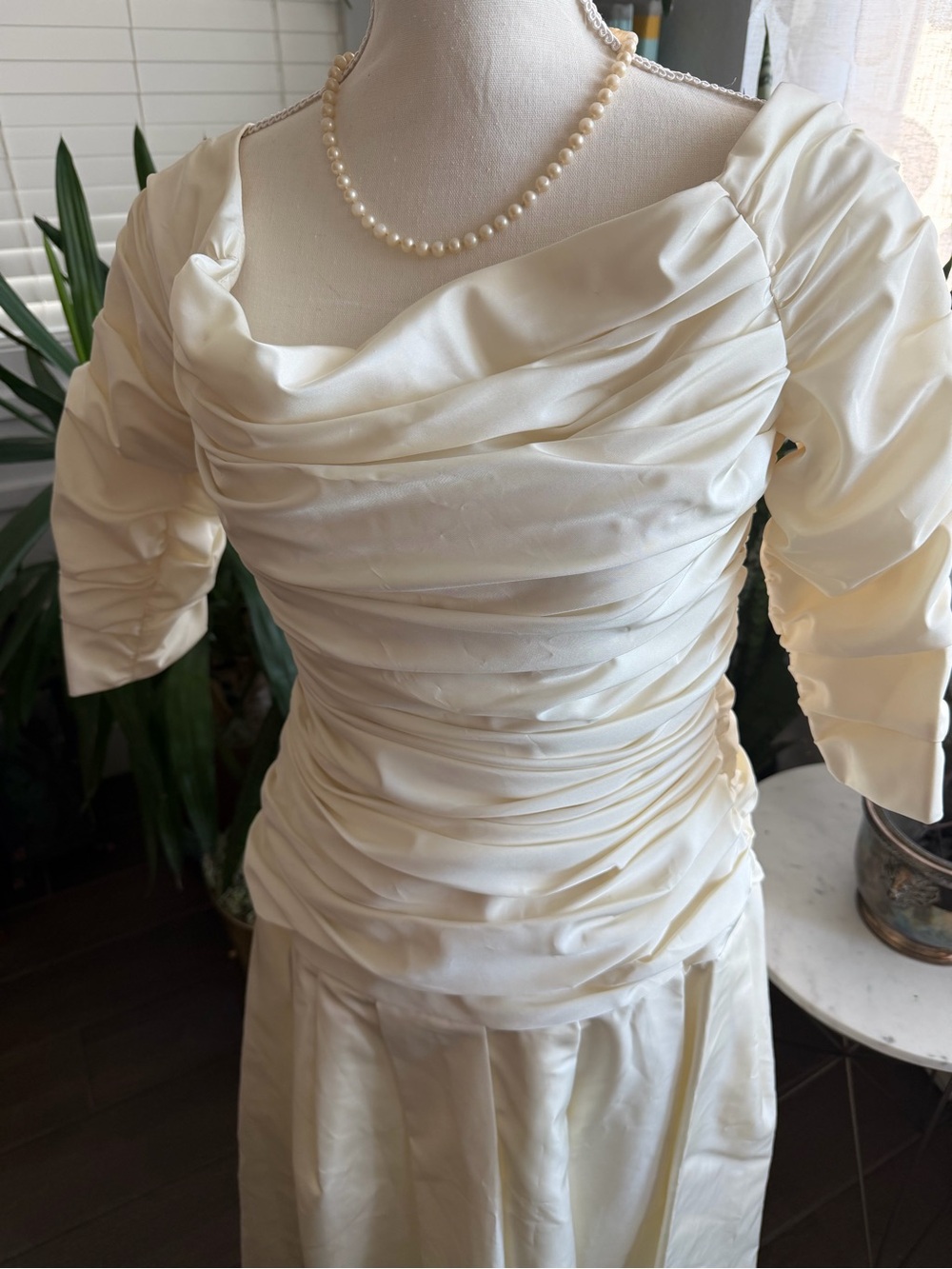 Vintage Wedding Dress - Picture 2 of 9
